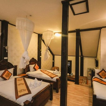 Ananta Hotel Luangprabang エクステリア 写真