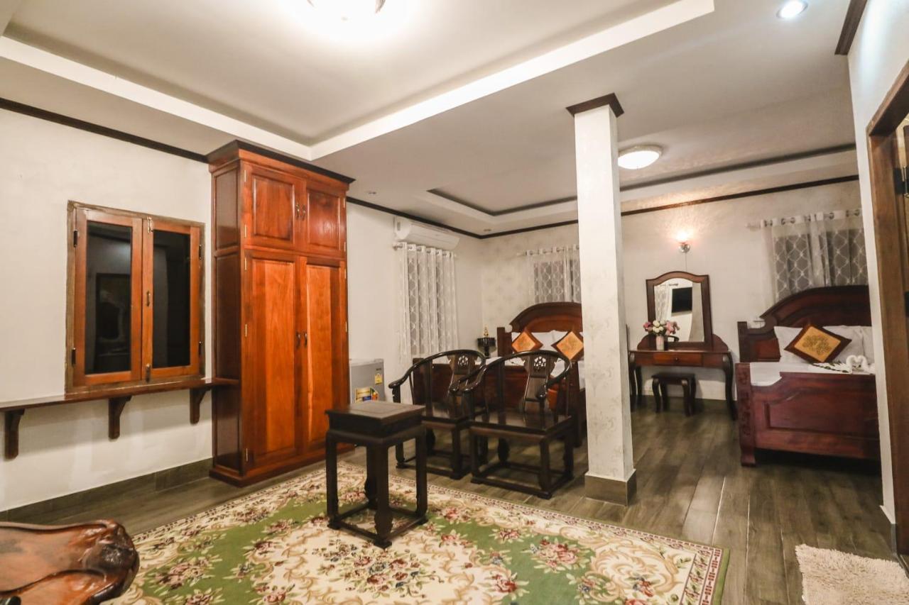 Ananta Hotel Luangprabang エクステリア 写真